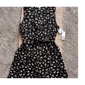 VIntage Y2K BP Nordstrom Black Ditsy Floral Button Front Ruffle Hem Romper